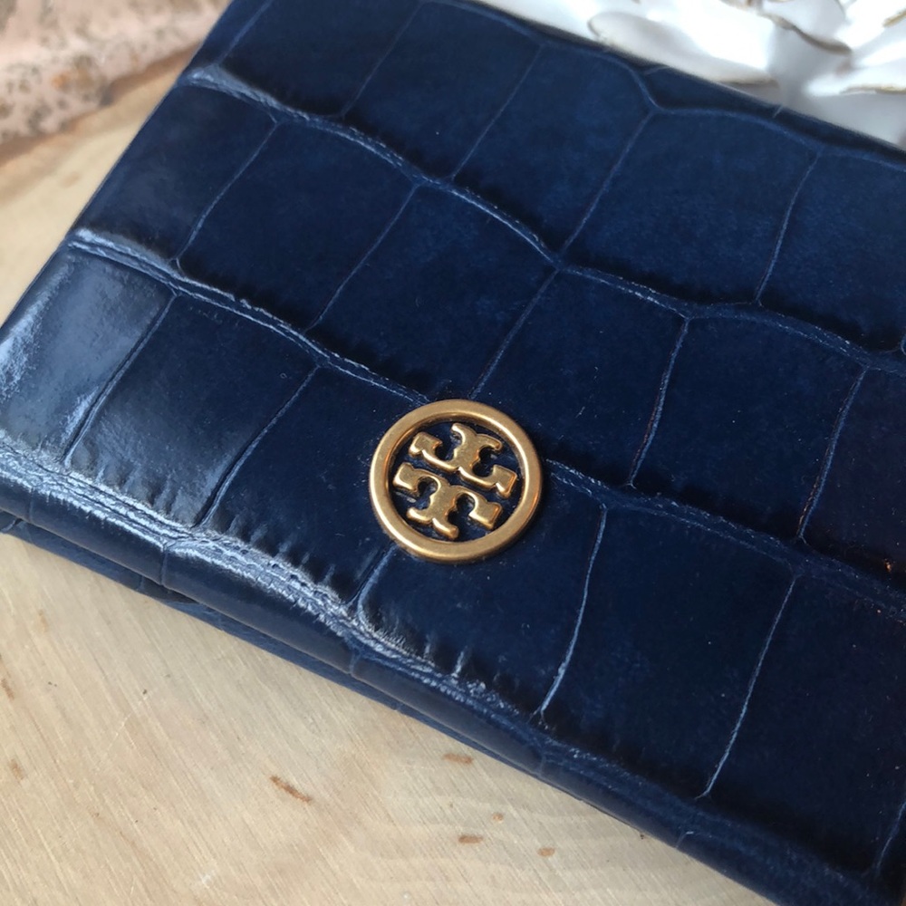 NWT TORY BURCH NAVY PARKER EMBOSSED CARD CASE!! - Picture 4 of 6